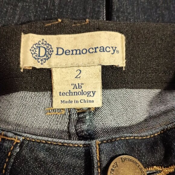 Democracy Ab-Technology Jeans Women’s Size 2 Slimming Stretch Denim Excellent - Picture 3 of 7